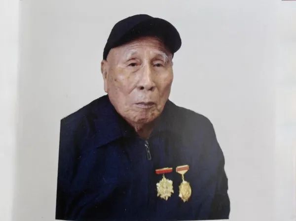 5586f6f0ebe8a1f3f49b3d64c5e0ccc1.jpg 5586f6f0ebe8a1f3f49b3d64c5e0ccc1.jpg